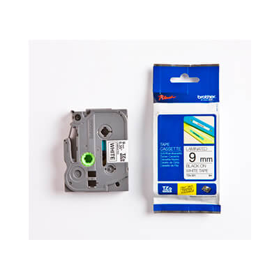 Cinta laminada Brother negro/blanco TZE221